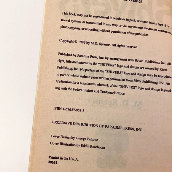 Vintage 1996 Lot of 2 Shivers The Locked Room and Ghost Writer Books No 3 and 5 - Picture 7 of 16